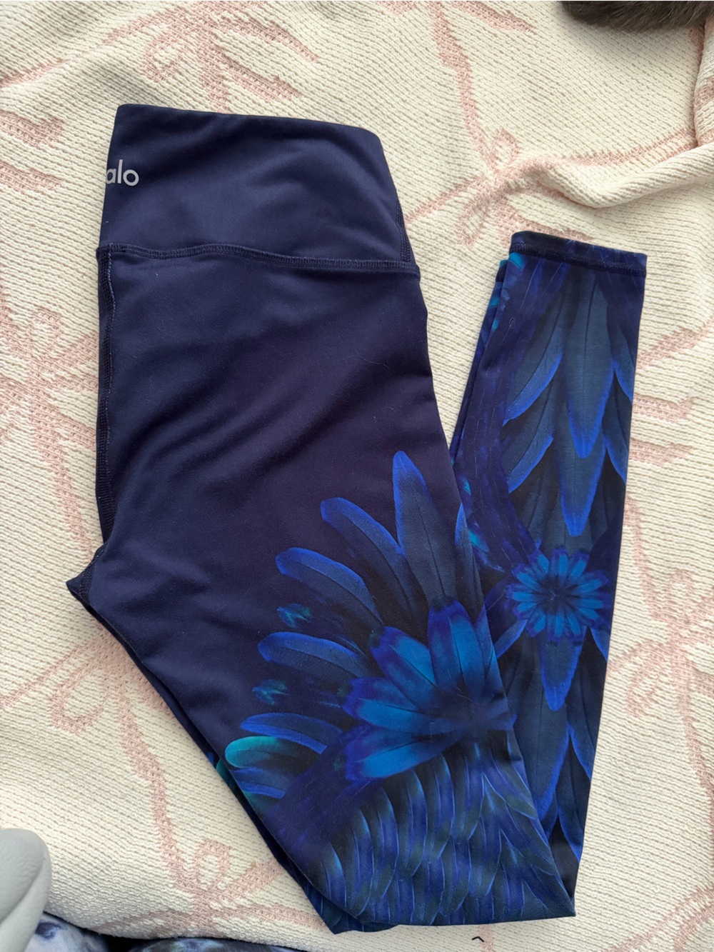 ALO Yoga Navy Blue Floral-Print Leggings